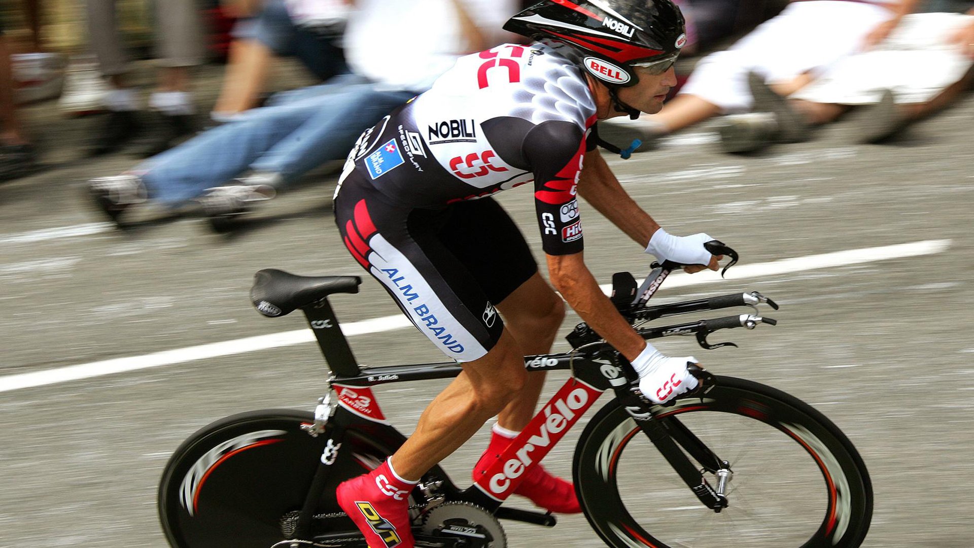 霍特·巴雷特：全面的进攻技术和完美的比赛判断让他成为全黑队的中场焦点